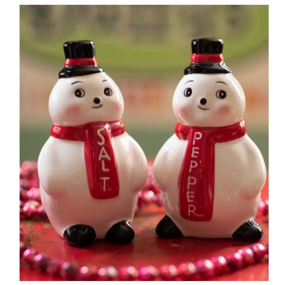 NEW Carnival Cottage Johanna Parker Snowman Salt & Pepper Shaker Set  ⛄️